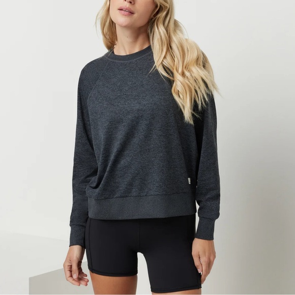 Vuori  L/S  Halo Crew  Charcoal heather Small . Retail  96 asking 70 - Picture 1 of 2